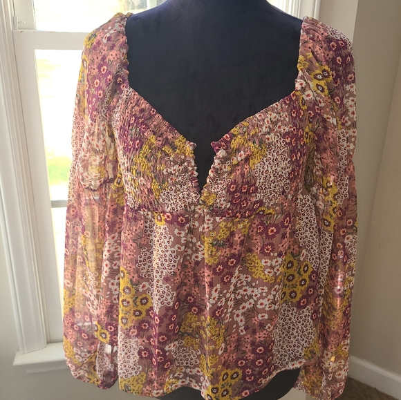 Francesca’s Bessie Smocked Neckline Printed Blouse Size XL NWT Valentine's Day - Picture 10 of 12